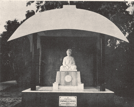 Swami Vivekananda Statue